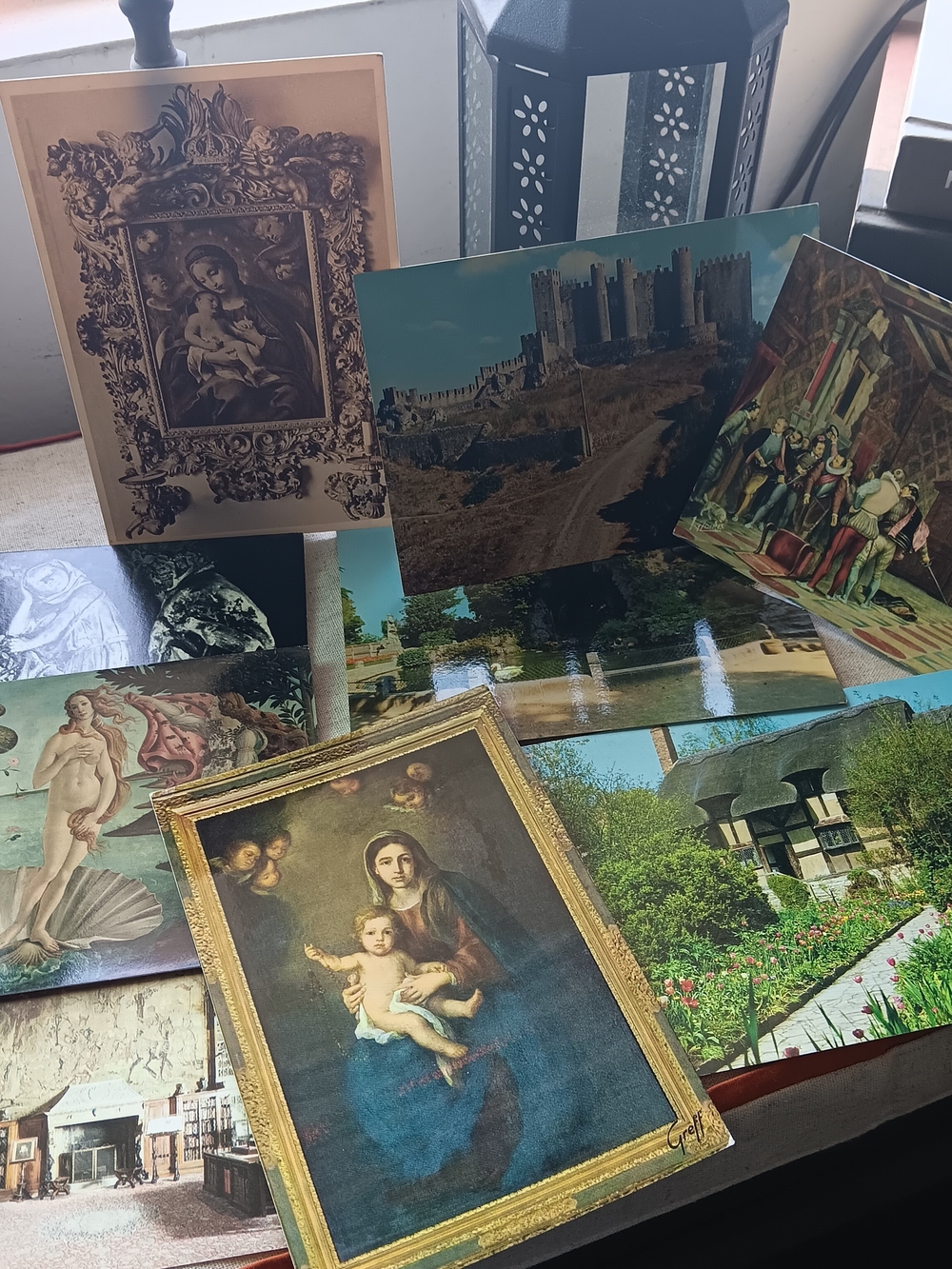 Vintage European Postcards, 9, Count, no Writing On Bks, new,old Stock.